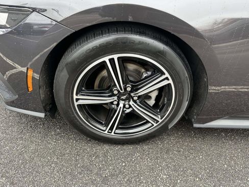 Used 2024 Ford Mustang Premium image 8