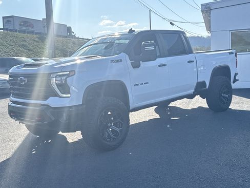 New 2026 Chevrolet Silverado 2500 LT w/ Trail Boss Package AWD/4WD image 7