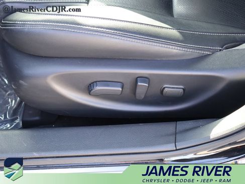 Used 2020 Nissan Maxima 3.5 SV w/ Floor Mat Group FWD image 23