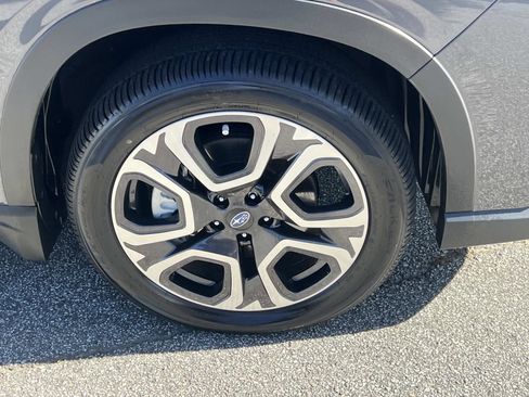 Certified 2025 Subaru Ascent Limited w/ Popular Package #1 image 12