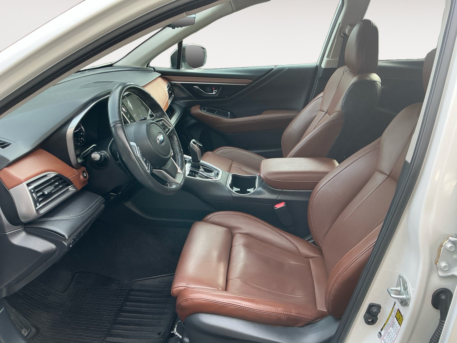 Certified 2024 Subaru Outback Touring AWD/4WD image 9