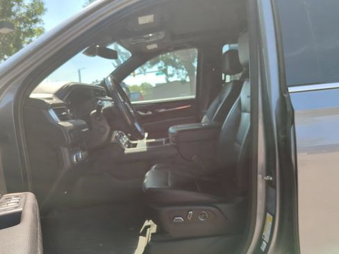 Used 2021 GMC Yukon Denali AWD/4WD image 11
