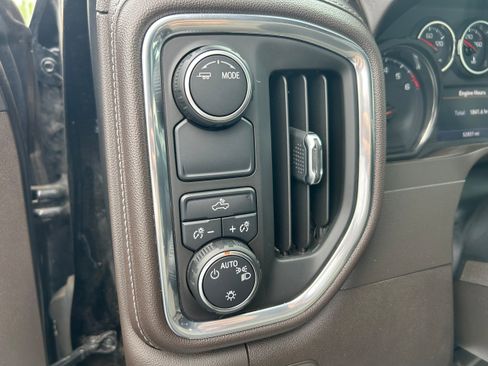 Used 2021 Chevrolet Silverado 1500 LT w/ Convenience Package II RWD image 17