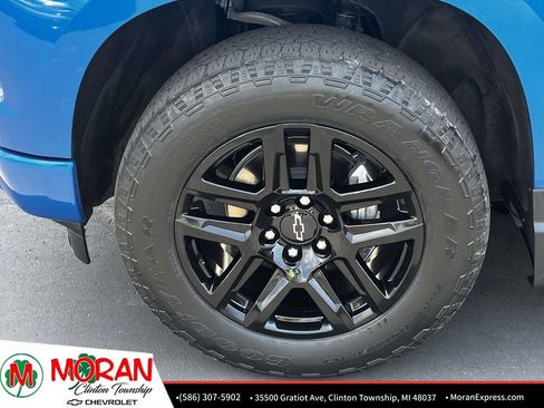 Used 2023 Chevrolet Silverado 1500 RST AWD/4WD image 10