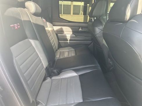 Used 2025 Toyota Tacoma TRD Off-Road image 24