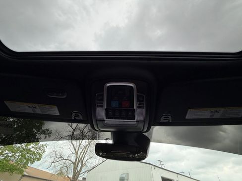 Used 2025 RAM 1500 Laramie w/ Night Edition image 22