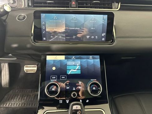 Used 2023 Land Rover Range Rover Evoque R-Dynamic SE image 21