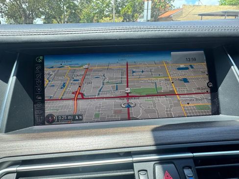 Used 2015 BMW 750i w/ M-Sport Package RWD image 21