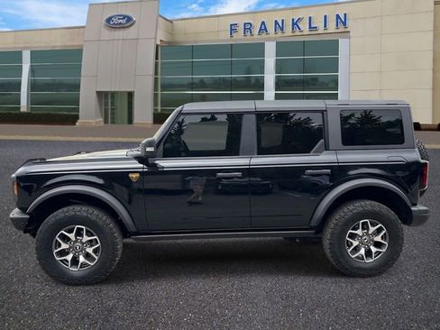 Used 2024 Ford Bronco Badlands image 4