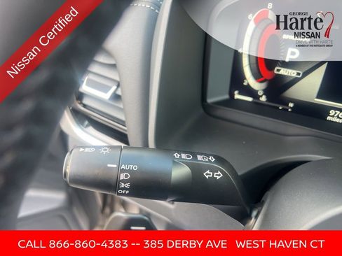 Certified 2025 Nissan Rogue SL image 40