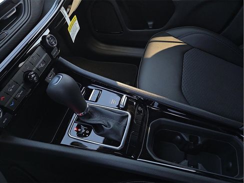 New 2026 Jeep Compass Latitude image 17