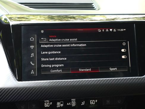 Used 2022 Audi RS e-tron GT w/ Carbon Performance Package AWD/4WD image 52