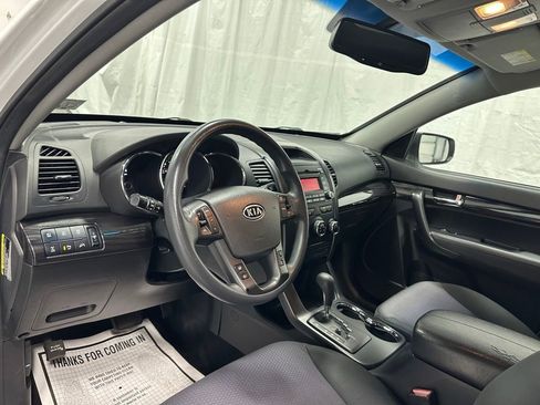 Used 2011 Kia Sorento LX w/ Convenience Pkg AWD/4WD image 15