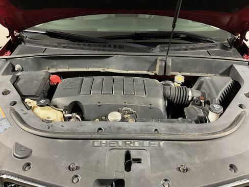 Used 2012 Chevrolet Traverse LT FWD image 34