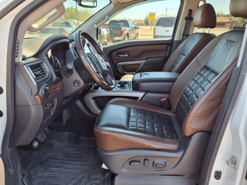 Used 2019 Nissan Titan Platinum Reserve w/ Platinum Utility Package image 13