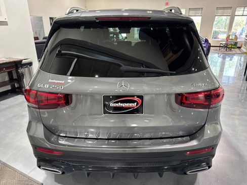 Used 2021 Mercedes-Benz GLB 250 4MATIC image 30