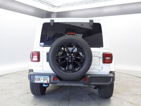 Used 2023 Jeep Wrangler Unlimited Sahara w/ Cold Weather Group AWD/4WD image 4