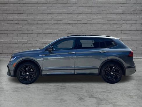 Used 2024 Volkswagen Tiguan SE R-Line FWD image 3