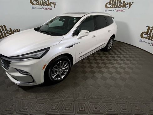 Used 2022 Buick Enclave Avenir w/ Avenir Technology Package image 4