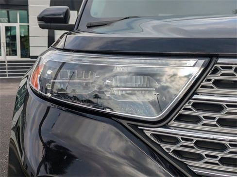 Used 2022 Ford Explorer Limited w/ Equipment Group 301A image 10