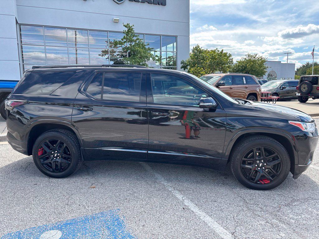Used 2018 Chevrolet Traverse Premier w/ Redline Edition AWD/4WD image 9