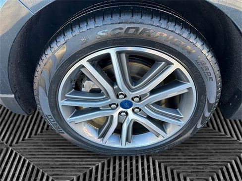 Used 2022 Ford Edge Titanium w/ Equipment Group 301A image 14