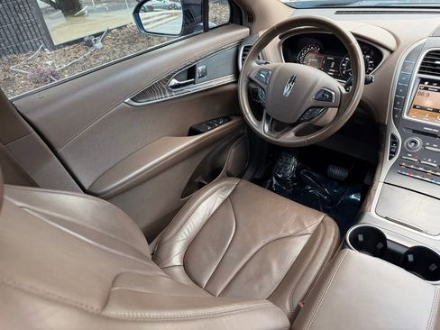 Used 2017 Lincoln MKX Reserve FWD image 36