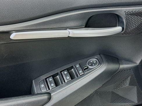 Used 2026 Kia Seltos LX AWD/4WD image 15