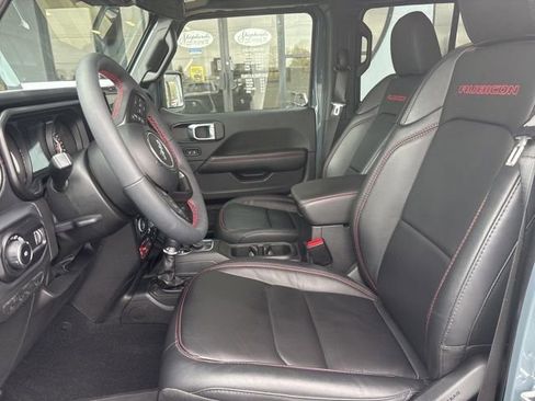 Used 2024 Jeep Wrangler Unlimited Rubicon w/ XTREMEE 35" Tire Package AWD/4WD image 4