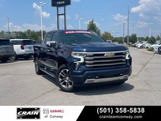 Used 2022 Chevrolet Silverado 1500 High Country w/ High Country Premium Package AWD/4WD video 1