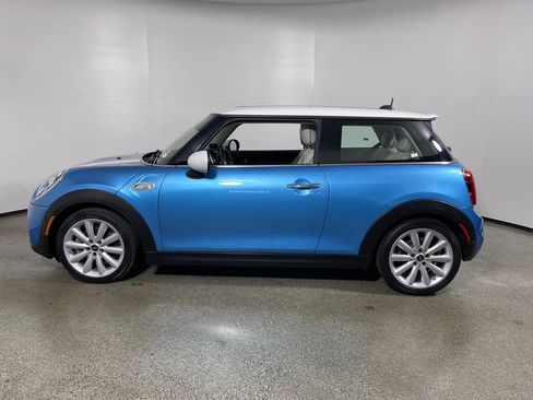 Used 2019 MINI Cooper S w/ Driver Assistance Package image 6