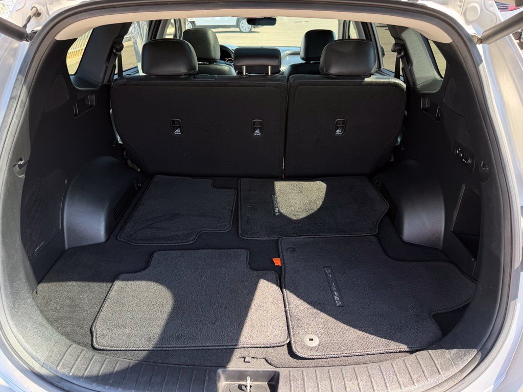 Used 2021 Hyundai Santa Fe SEL w/ Convenience + Premium Package FWD image 10