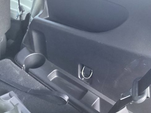 Used 2021 Ford Explorer XLT w/ Equipment Group 202A image 15