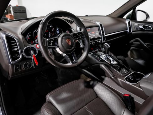 Used 2015 Porsche Cayenne Diesel image 18