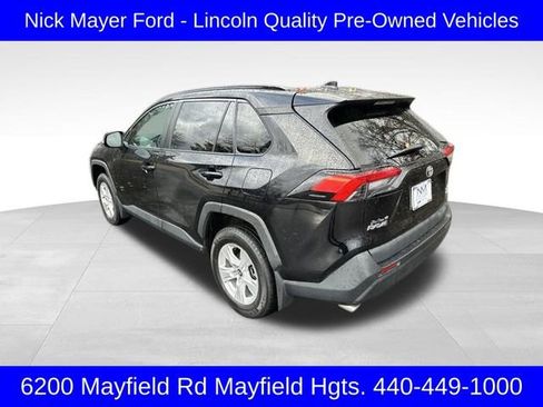 Used 2021 Toyota RAV4 XLE w/ Convenience Package image 5