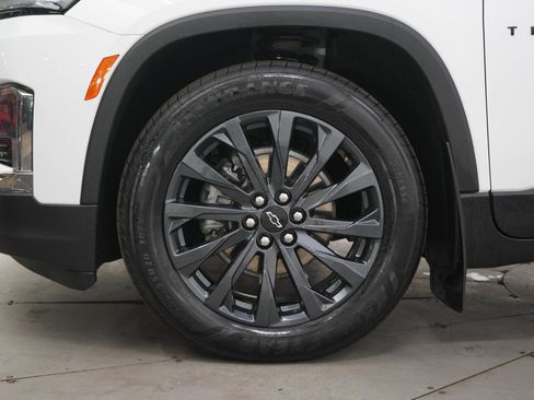 Used 2022 Chevrolet Traverse RS w/ LPO, Floor Liner Package AWD/4WD image 29