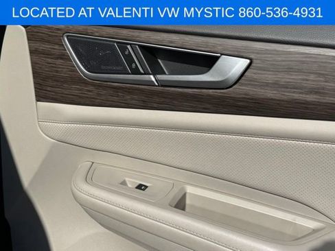 Used 2024 Volkswagen Atlas SEL Premium R-Line AWD/4WD image 29