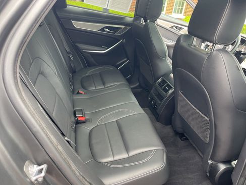 Used 2025 Jaguar F-PACE R-Dynamic S image 32