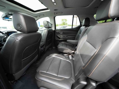 Used 2021 Chevrolet Traverse Premier w/ Redline Edition AWD/4WD image 23