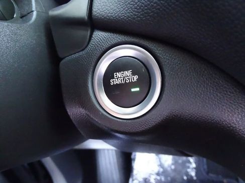 Used 2022 Chevrolet Equinox LT image 16