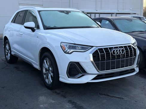 Used 2025 Audi Q3 2.0T Premium image 3