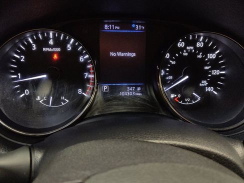 Used 2018 Nissan Rogue SV image 23