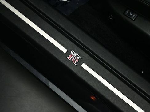 Used 2012 Nissan GT-R Premium image 54