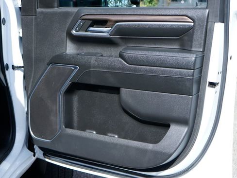 Used 2024 Chevrolet Silverado 3500 LT w/ Convenience Package image 37