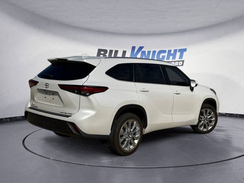 Used 2023 Toyota Highlander Limited AWD/4WD image 5