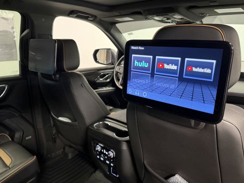 Used 2023 GMC Yukon XL AT4 w/ AT4 Premium Package AWD/4WD image 25