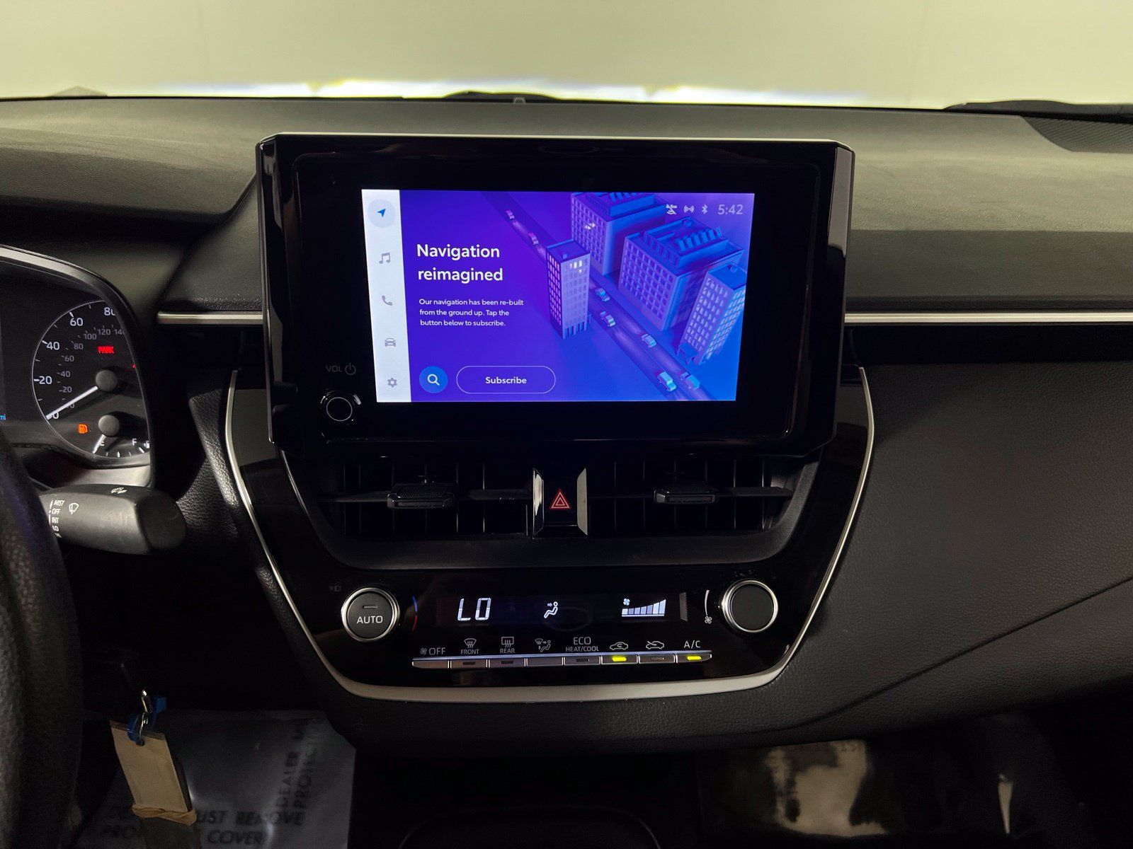 Used 2025 Toyota Corolla LE FWD image 17