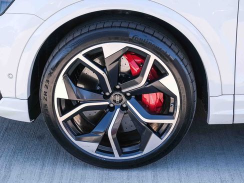 Used 2022 Audi RS Q8 w/ Carbon Optic Package AWD/4WD image 10