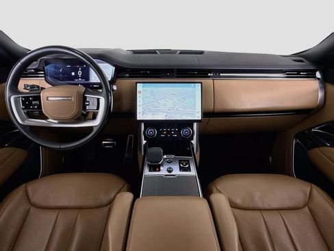 Used 2023 Land Rover Range Rover Long Wheelbase SE AWD/4WD image 9