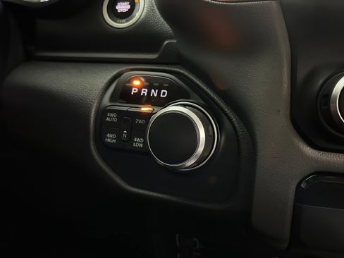 Used 2019 RAM 1500 Big Horn AWD/4WD image 11
